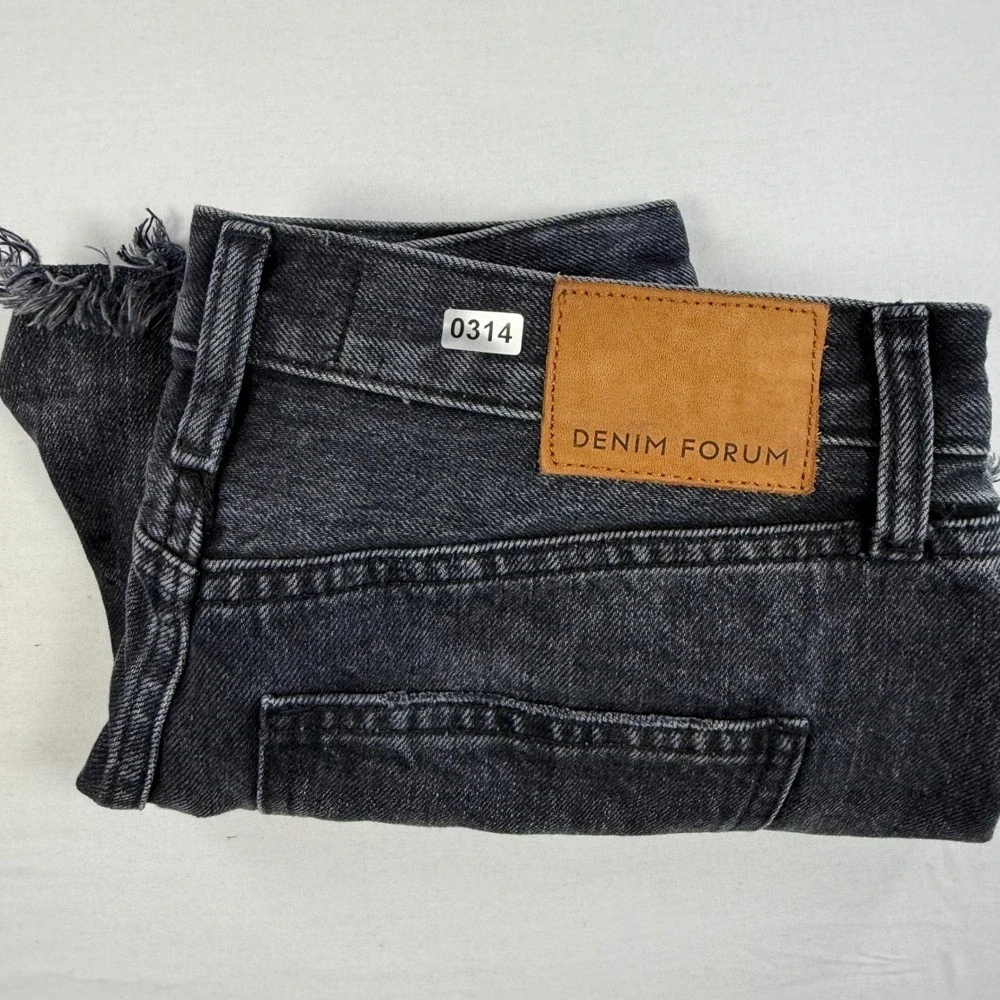 ARITZIA Denim‎ Forum The Ex Boyfriend Short Black High Rise Size 25